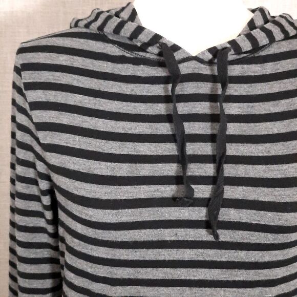 Old Navy Henley Hoodie Size Small Charcoal Stripe Y2K Style Kangaroo Pocket Goth - Picture 4 of 15